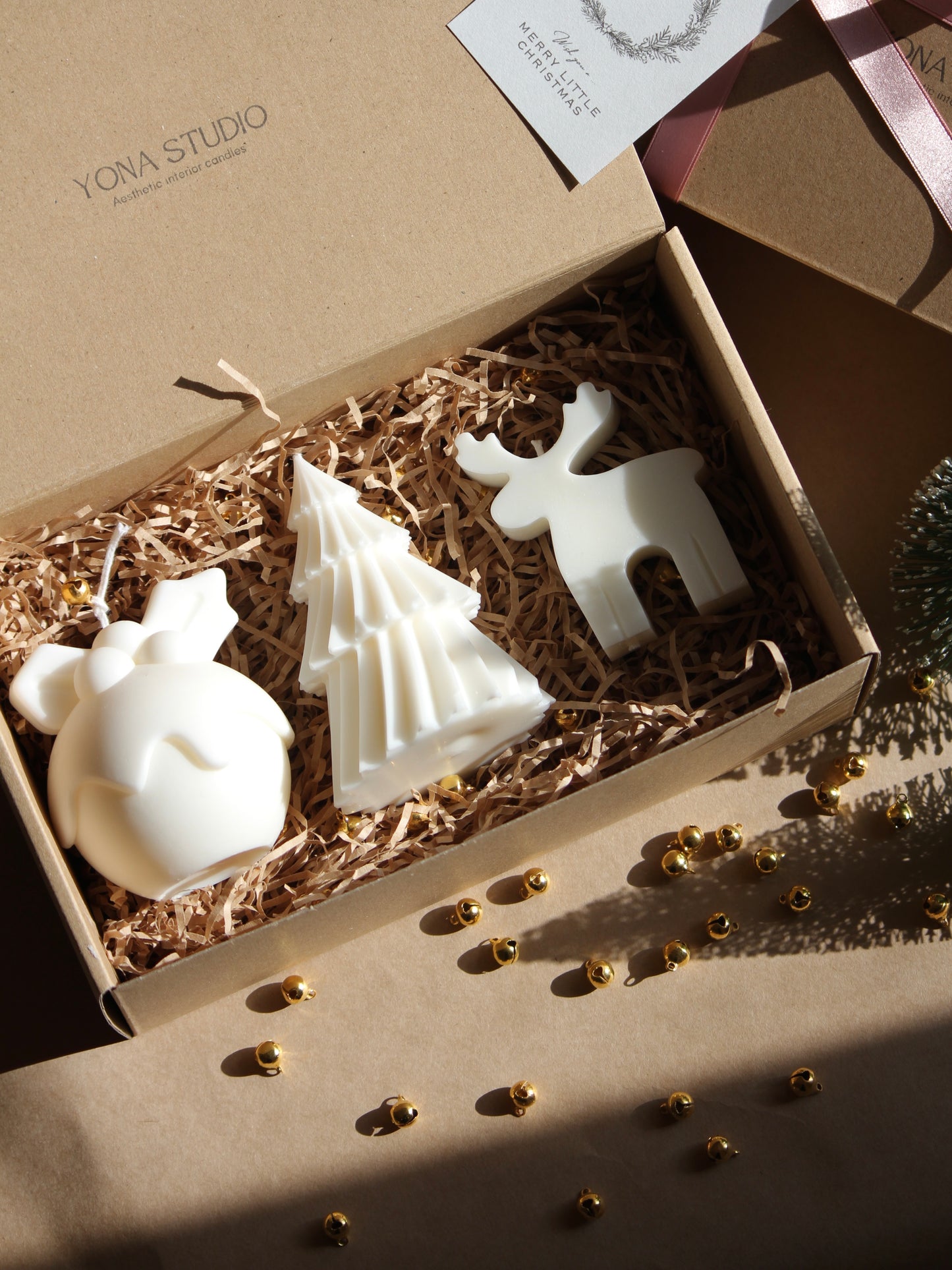 Christmas Gift Box by YONA STUDIO